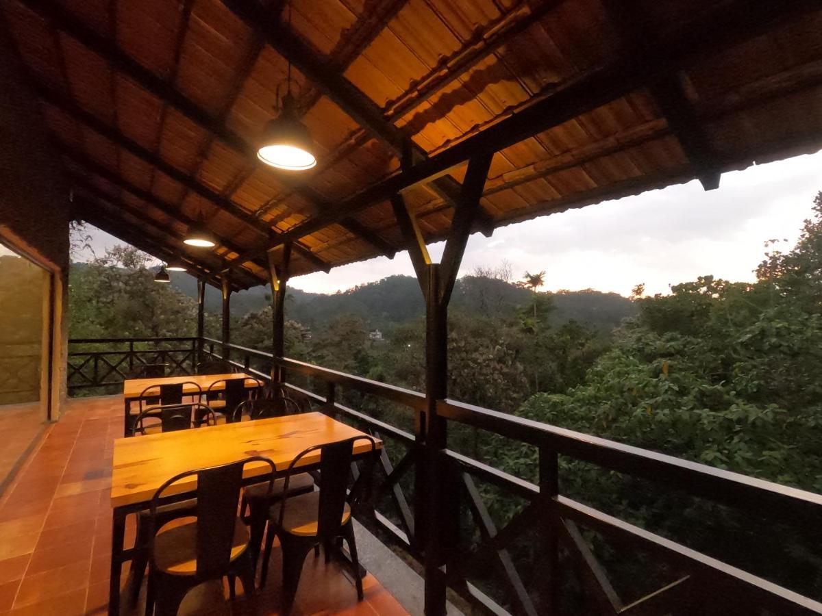 Hotel The Wild Trails Clarks Exotica , Munnar Extérieur photo