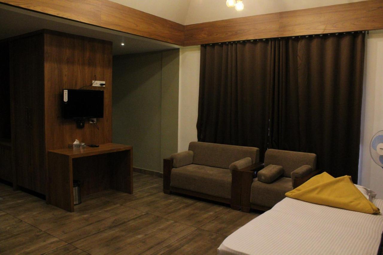 Hotel The Wild Trails Clarks Exotica , Munnar Extérieur photo